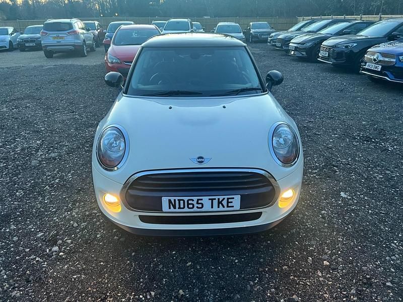 Used Mini Cooper Hatch 136 HP (100 kW) 2016 White Hatchback