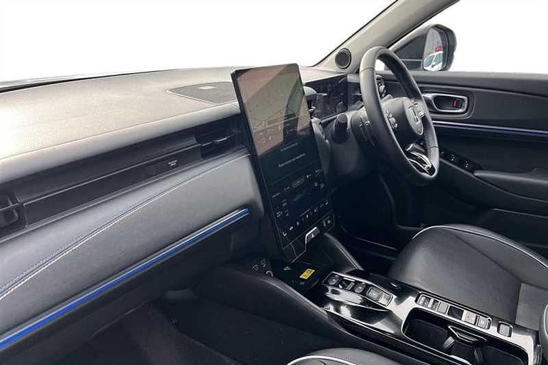 Used Honda e:Ny1 Elegance 150 kW (204 HP) 2024 Platinum white SUV