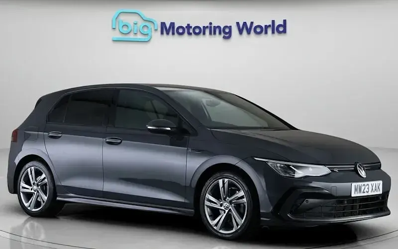 Used VW Golf VIII R-line 150 HP (110 kW) 2023 Hatchback