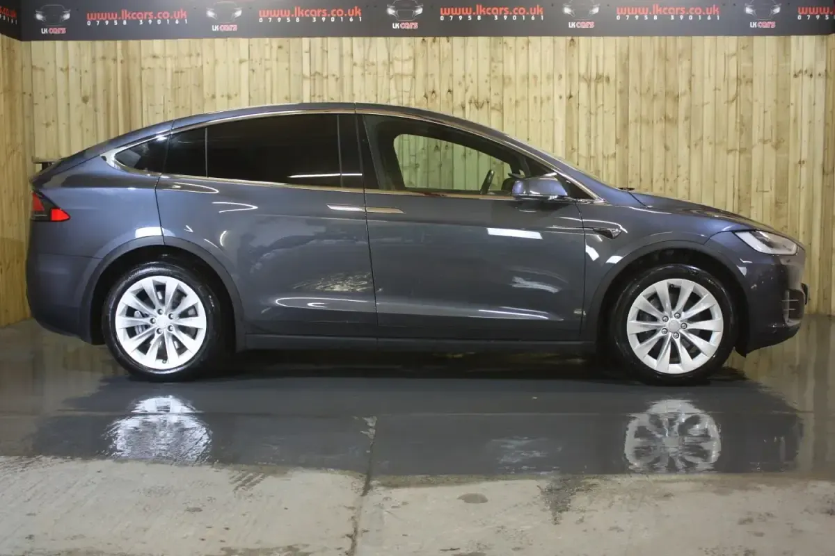 Używany Tesla Model X 102 kW (139 KM) 2019 Szary SUV