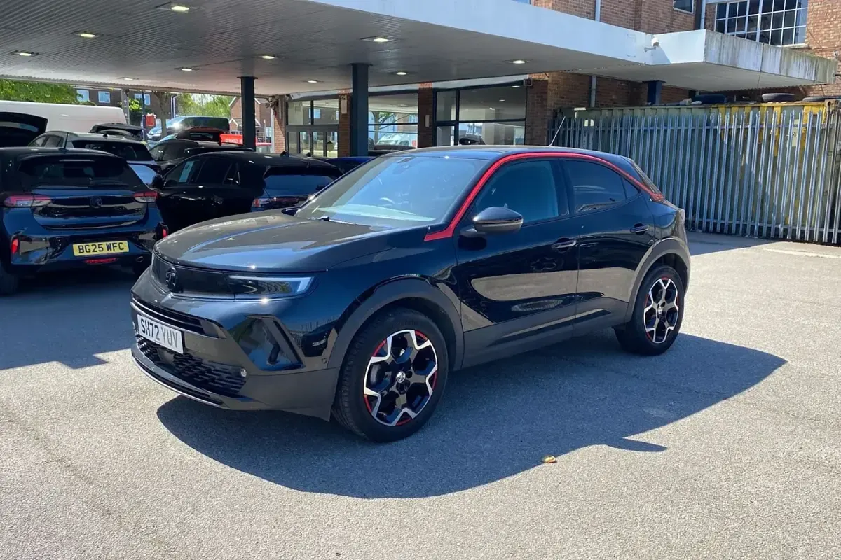 Second-hand Vauxhall Mokka GS Line 130 CP (95 kW) 2023 Negru SUV