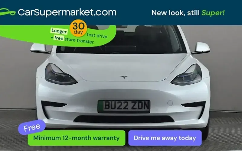 Używany Tesla Model 3 Standard Range 208 kW (283 KM) 2021 Biały Sedan/Limuzyna