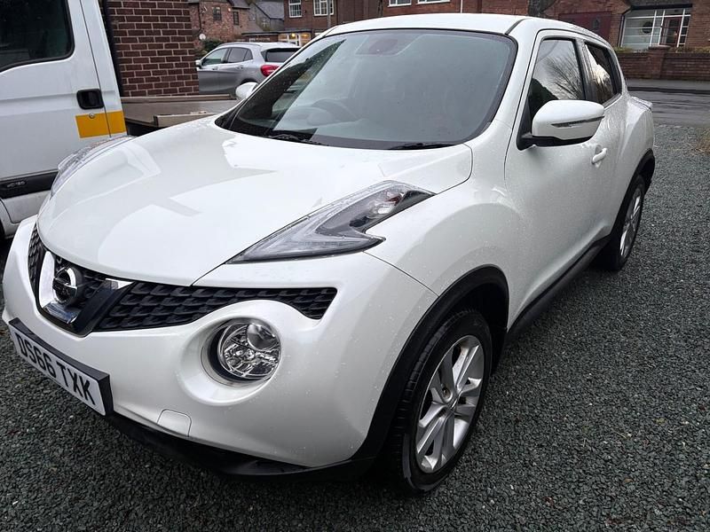 Used Nissan Juke N-Connecta 110 HP (80 kW) 2016 White SUV