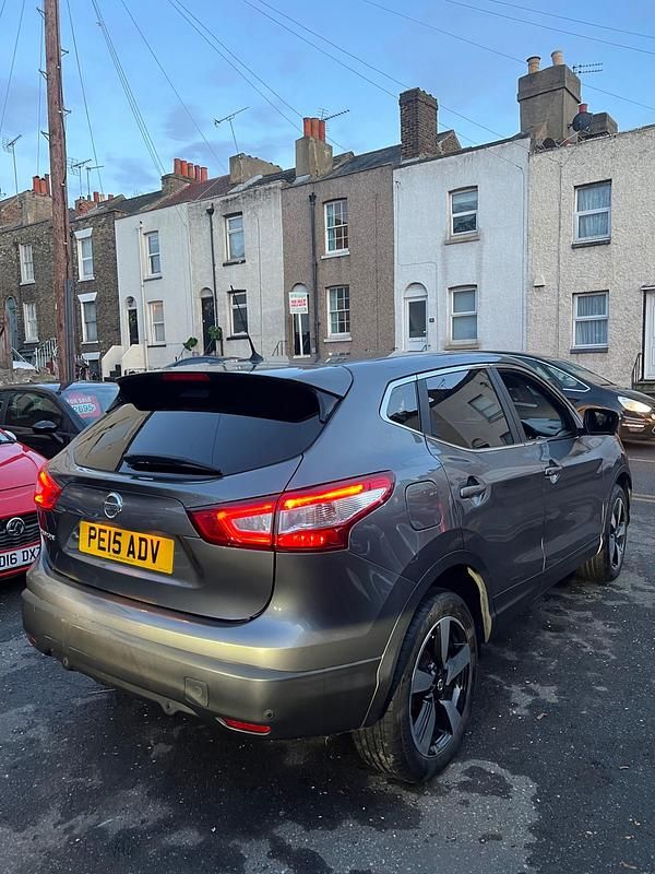 Used Nissan Qashqai N-TEC 115 HP (84 kW) 2015 Grey SUV