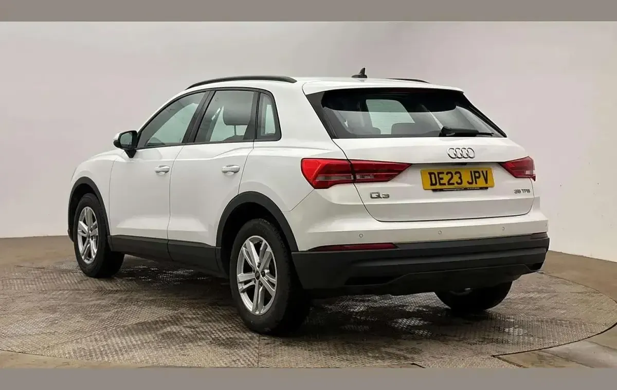 Used Audi Q3 Design 150 HP (110 kW) 2023 White SUV