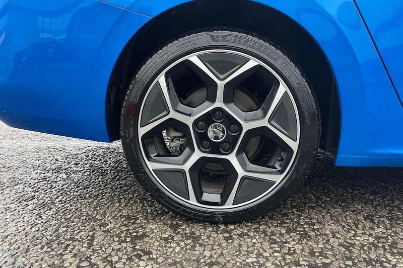 Used Vauxhall Astra Ultimate 178 HP (130 kW) 2024 Blue Estate