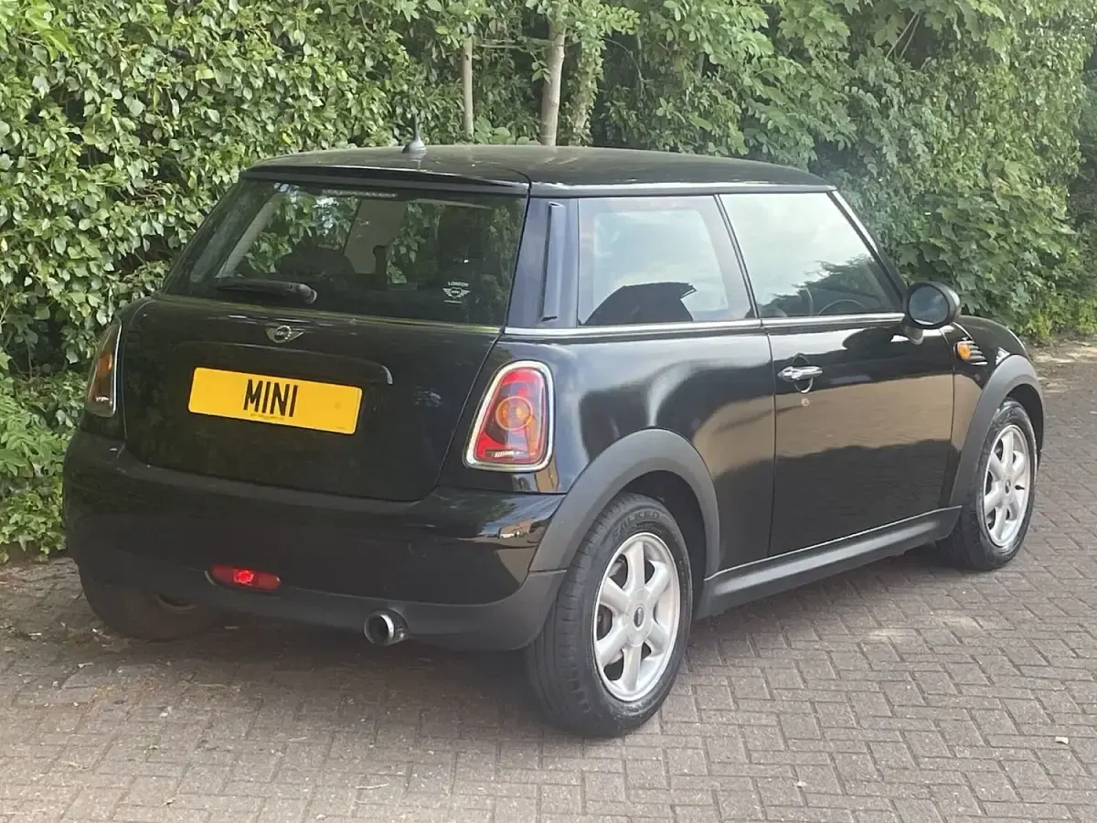 Used Mini ONE Hatch 2009 Midnightblack metallic Hatchback