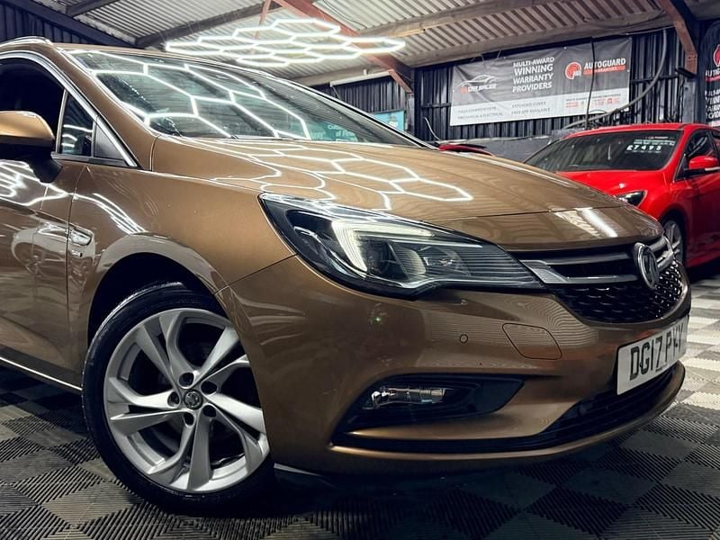 Used Vauxhall Astra SRi 150 HP (110 kW) 2017 Bronze Estate