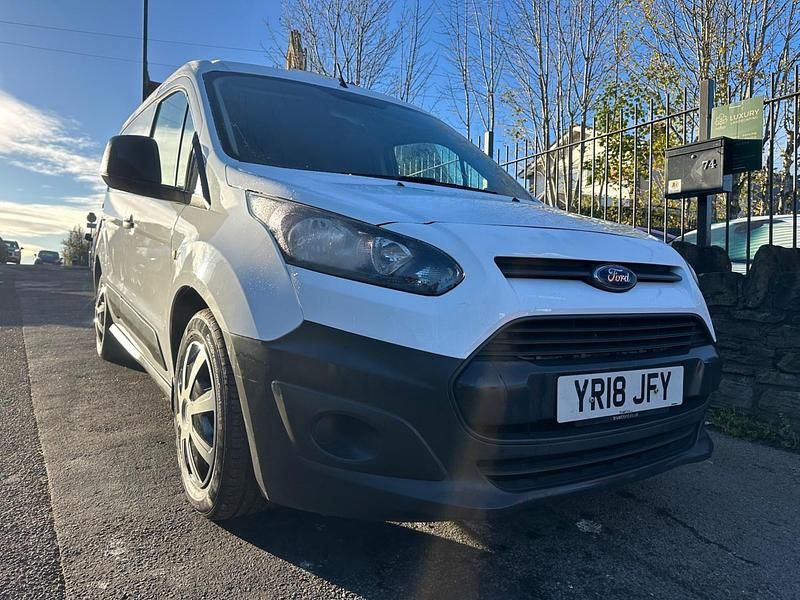 White Used 2018 Ford Transit Connect MPV | £5,995 (Super price) - Image 1/4