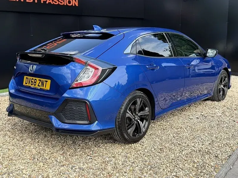 Used Honda Civic SR 126 HP (92 kW) 2018 Blue Hatchback