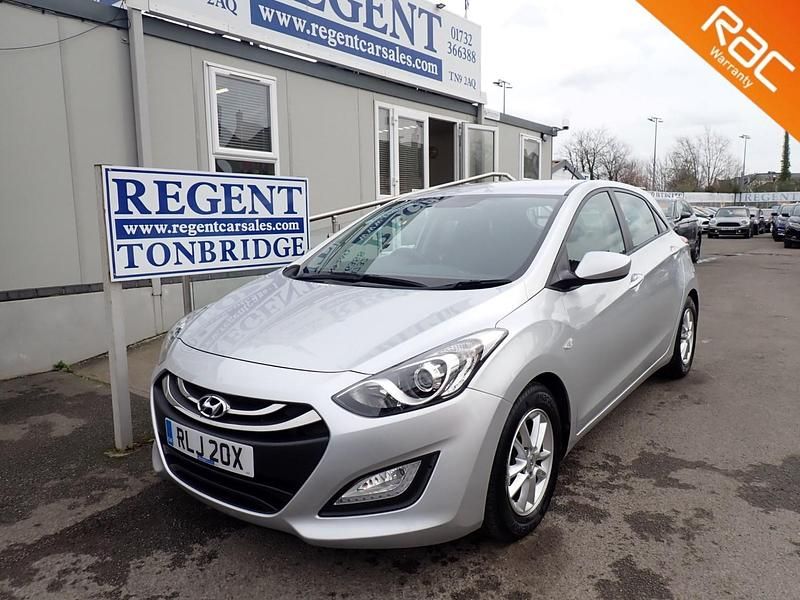 Used Hyundai i30 Active 110 HP (80 kW) 2014 Silver Hatchback