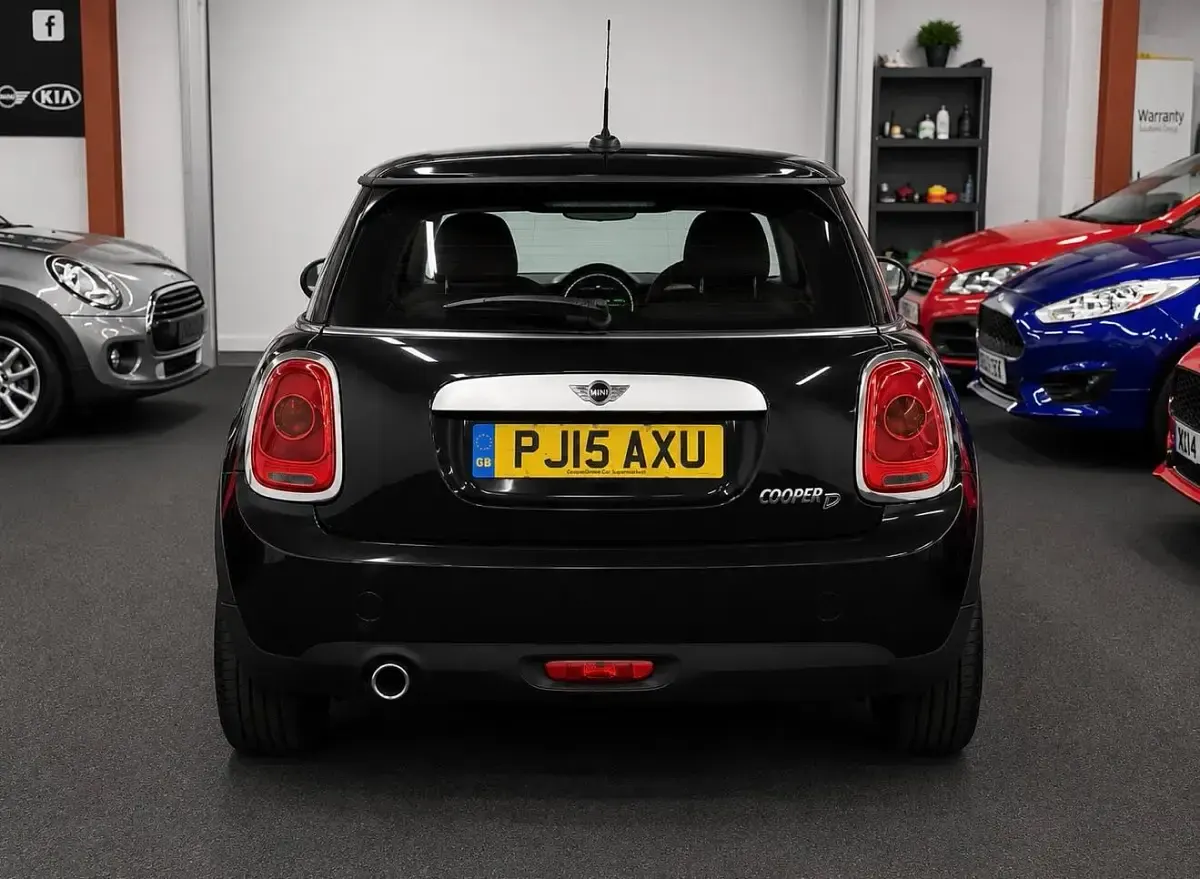 Used Mini Cooper D Hatch 116 HP (85 kW) 2015 Black Hatchback
