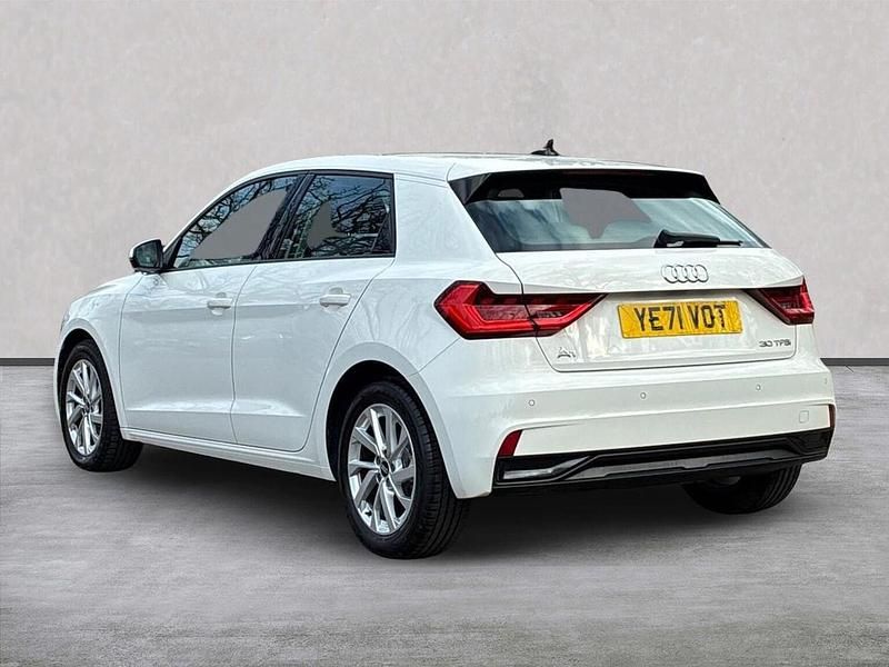 Used Audi A1 Sportback Sport 110 HP (80 kW) 2022 White Hatchback
