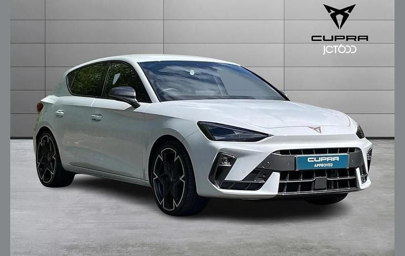Used Cupra Leon VZ1 267 HP (196 kW) 2025 White Hatchback