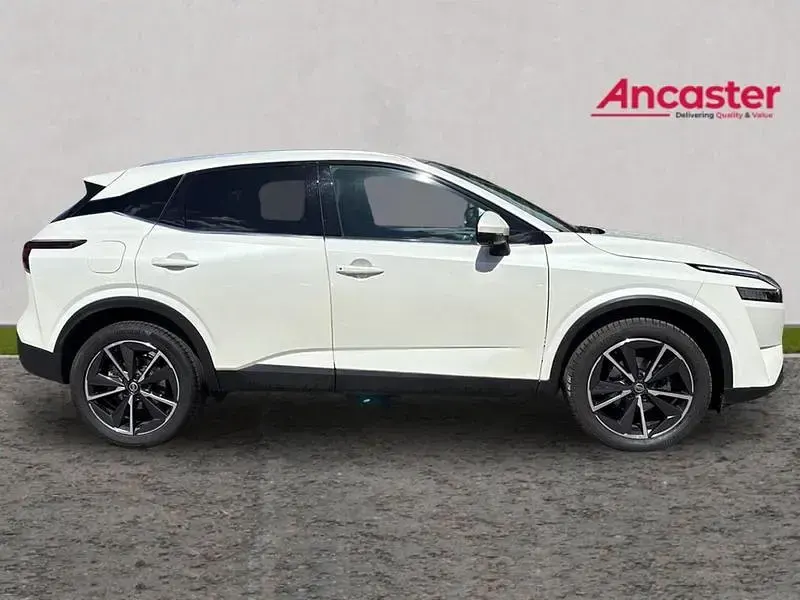 Used Nissan Qashqai Tekna 2021 White SUV