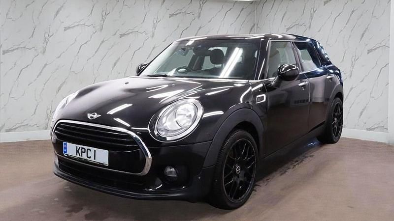 Used Mini Cooper Clubman 136 HP (100 kW) 2017 Black Estate