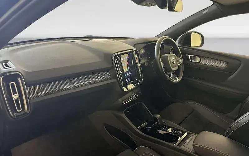 Used Volvo XC40 Plus 163 HP (119 kW) 2023 Black SUV