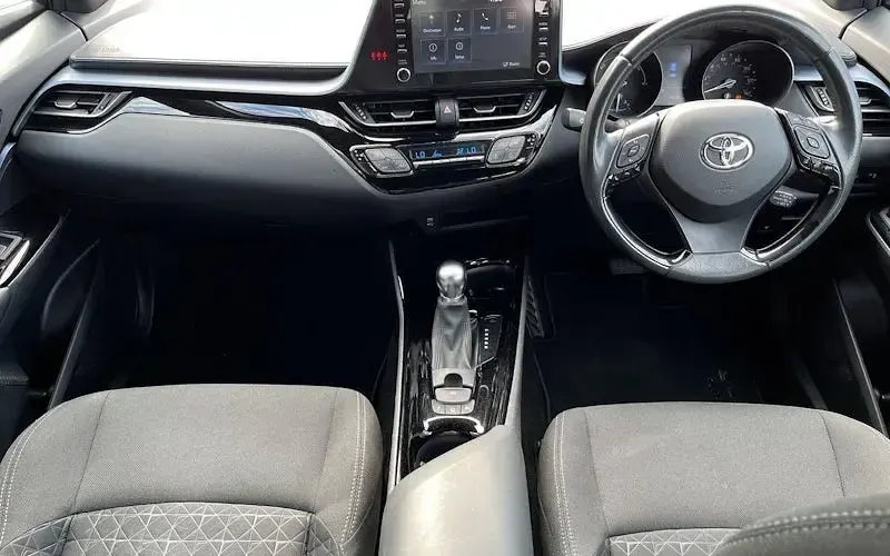 Used Toyota C-HR Design 122 HP (89 kW) 2021 Red SUV