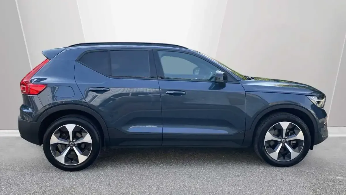 Used Volvo XC40 Plus 163 HP (119 kW) 2025 Blue SUV