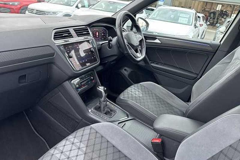 Used VW Tiguan R-line 150 HP (110 kW) 2023 White SUV