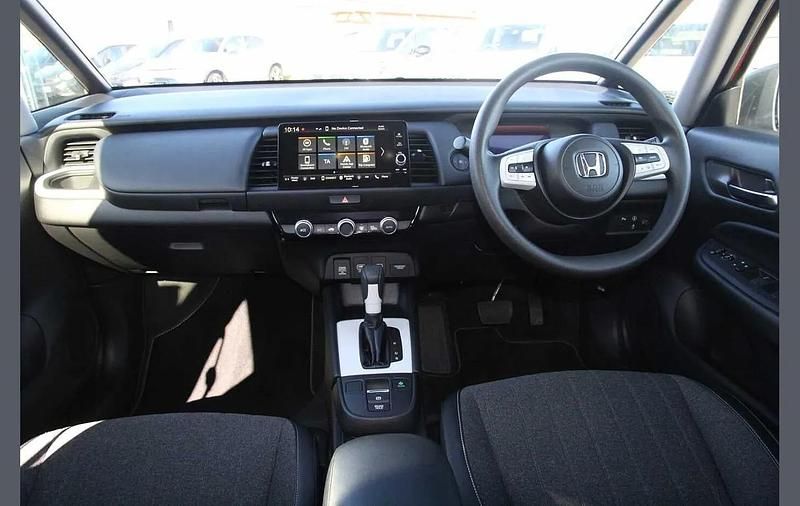 Used Honda Jazz Hybrid 109 HP (80 kW) 2022 Red Hatchback