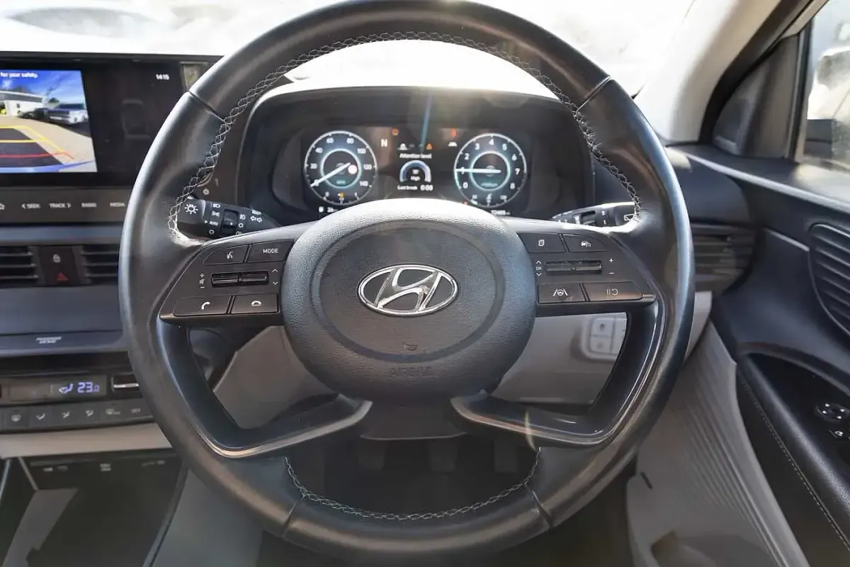 Used Hyundai i20 Ultimate 98 HP (72 kW) 2023 Silver Hatchback