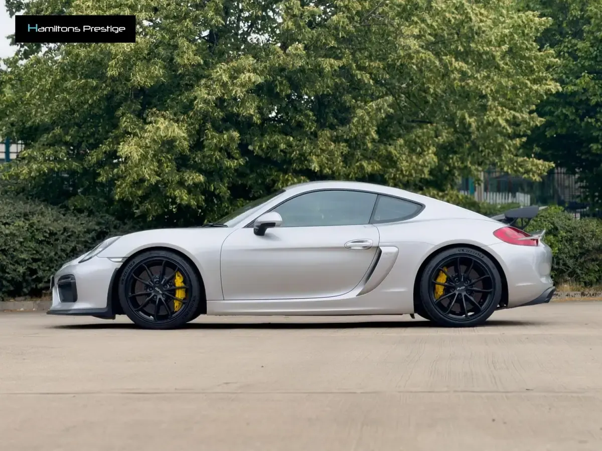 Used Porsche Cayman GT4 385 HP (283 kW) 2016 Silver Coupe