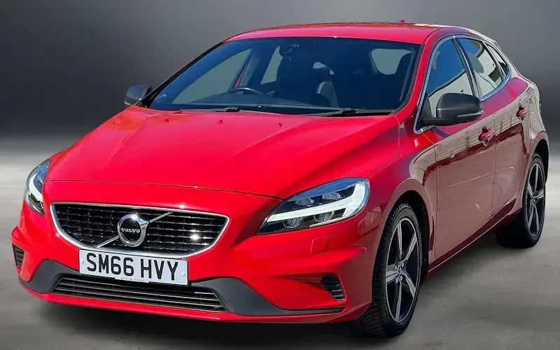 Usado Volvo V40 R-Design 152 HP (111 kW) 2019 Citadino