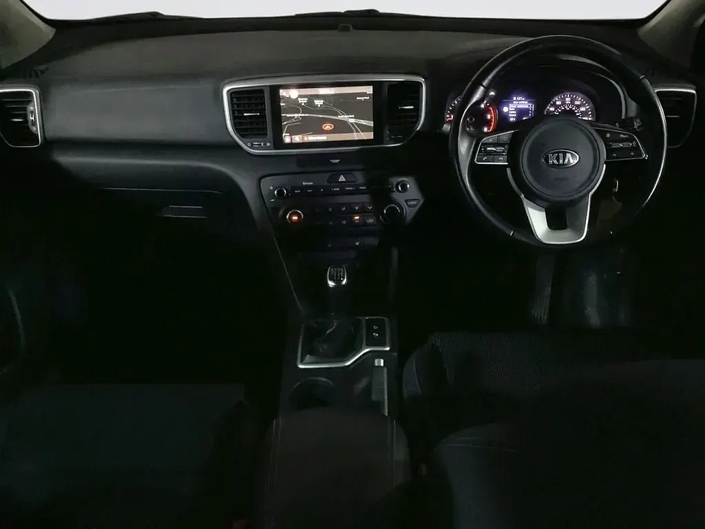Usado Kia Sportage 136 HP (100 kW) 2021 Vermelho SUV
