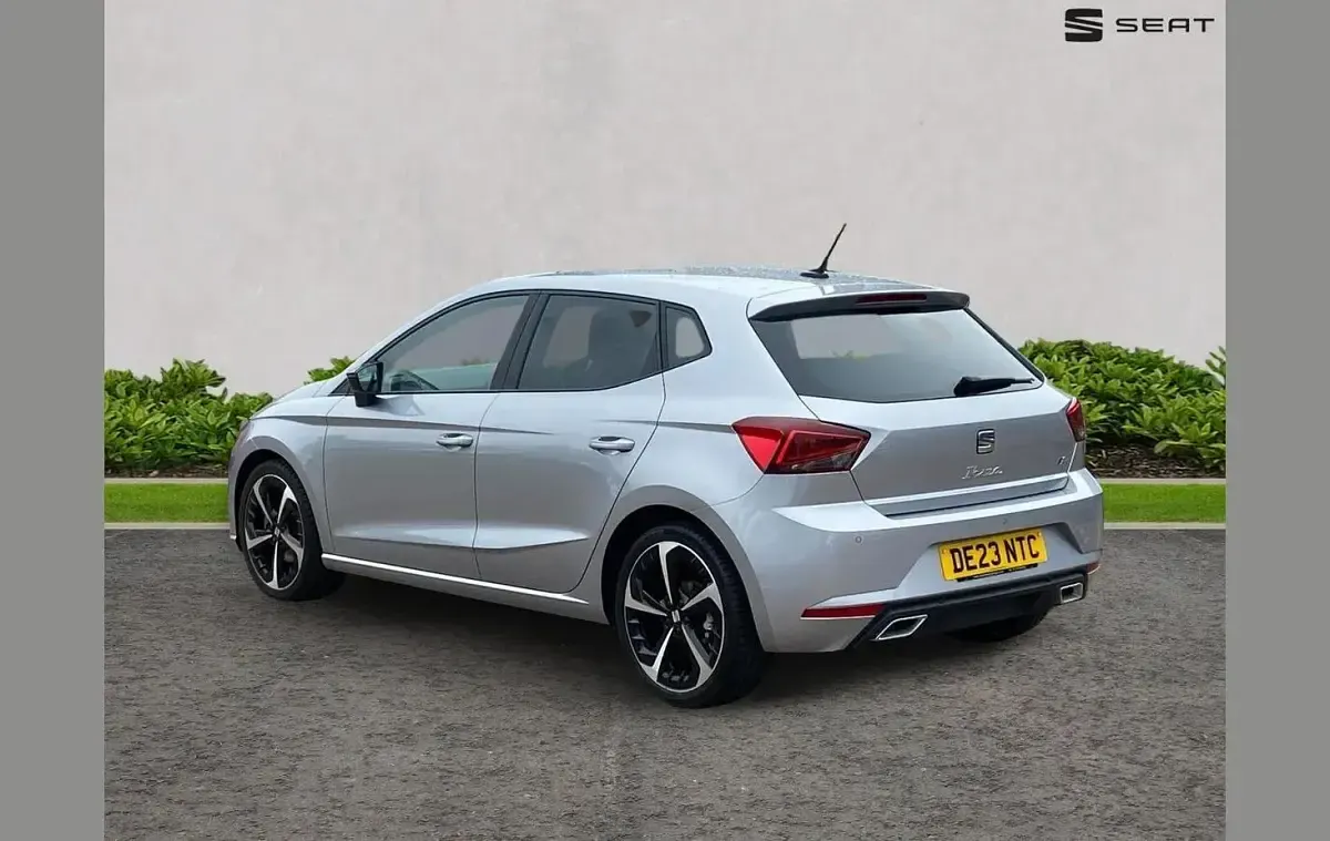 Used Seat Ibiza FR Sport 108 HP (79 kW) 2023 Silver Hatchback
