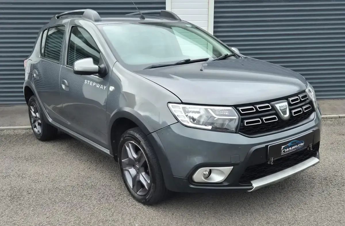 Used Dacia Sandero Stepway 2017 Grey Hatchback