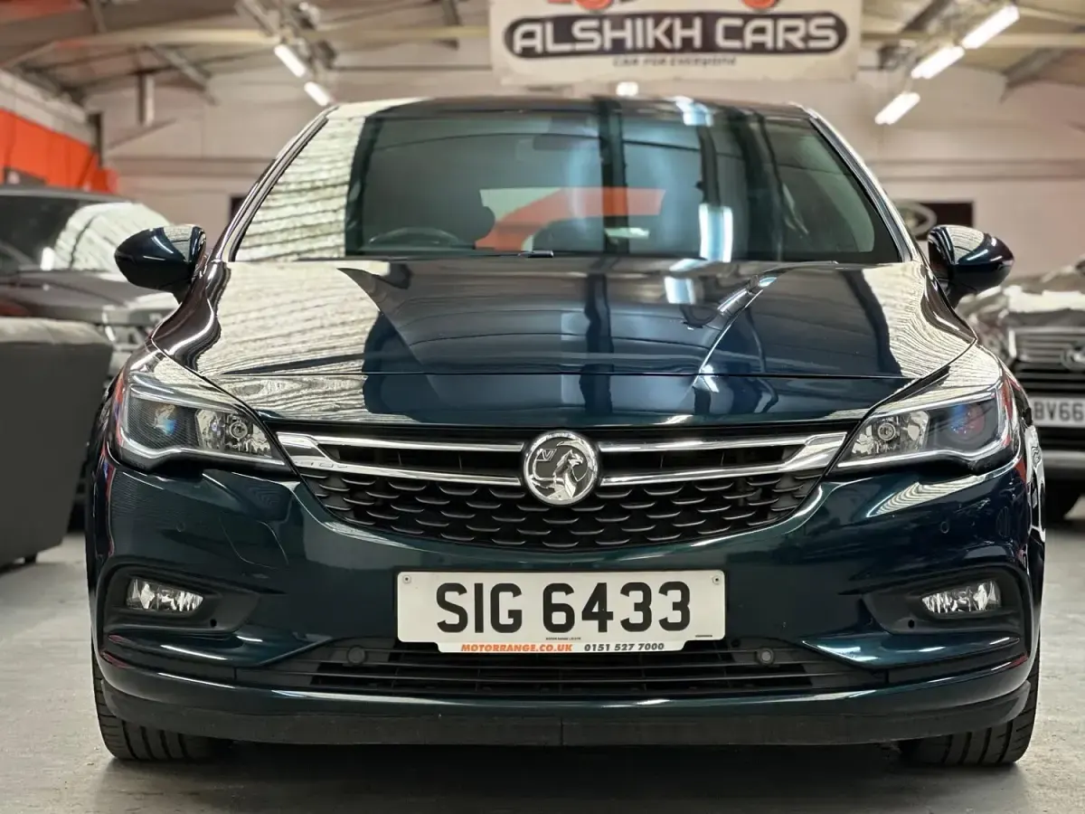 Used Vauxhall Astra Elite 136 HP (100 kW) 2016 Green Hatchback