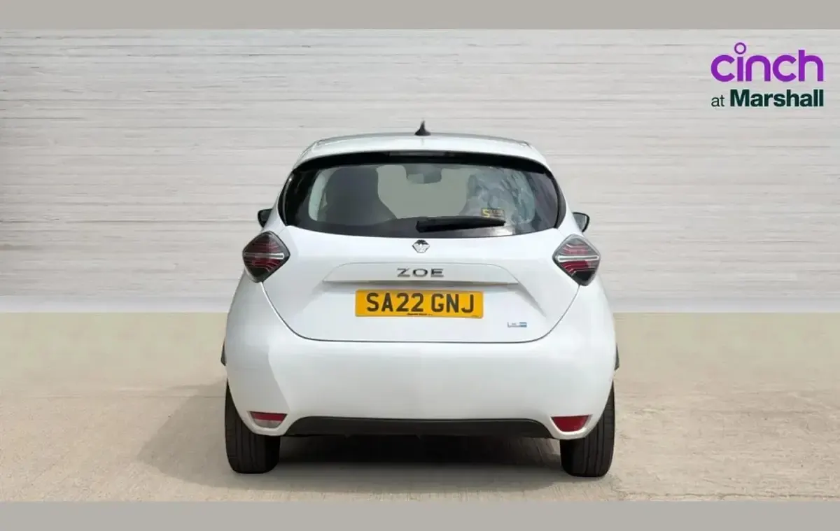 Used Renault Zoe Play 80 kW (109 HP) 2022 White Hatchback