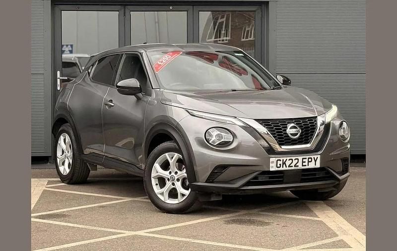 Used Nissan Juke N-Connecta 112 HP (82 kW) 2022 Grey SUV