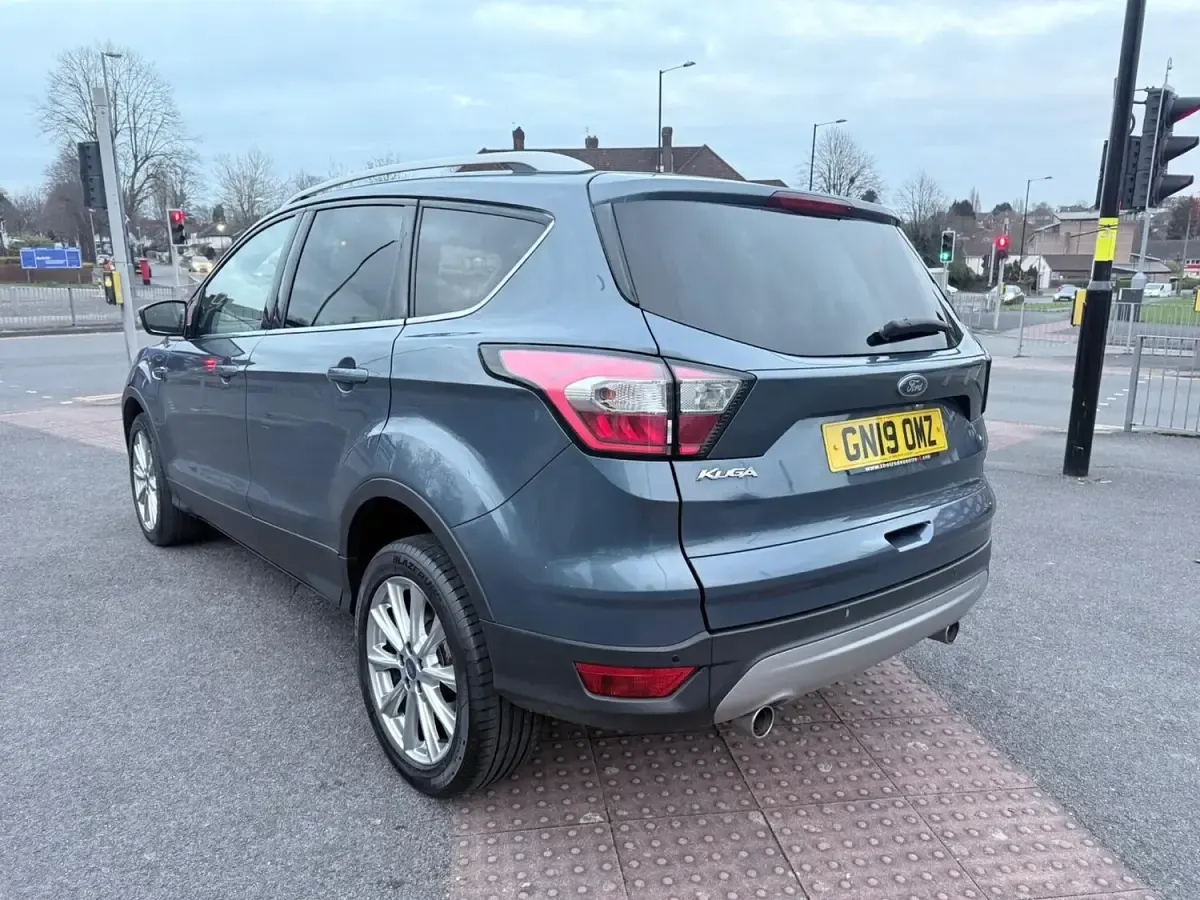 Used Ford Kuga Titanium 150 HP (110 kW) 2019 Blue SUV