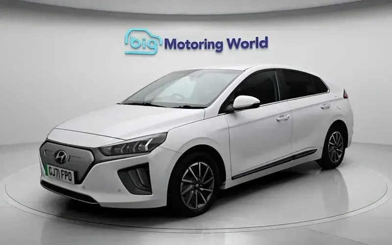 Used Hyundai Ioniq Premium 100 kW (136 HP) 2021 White Hatchback