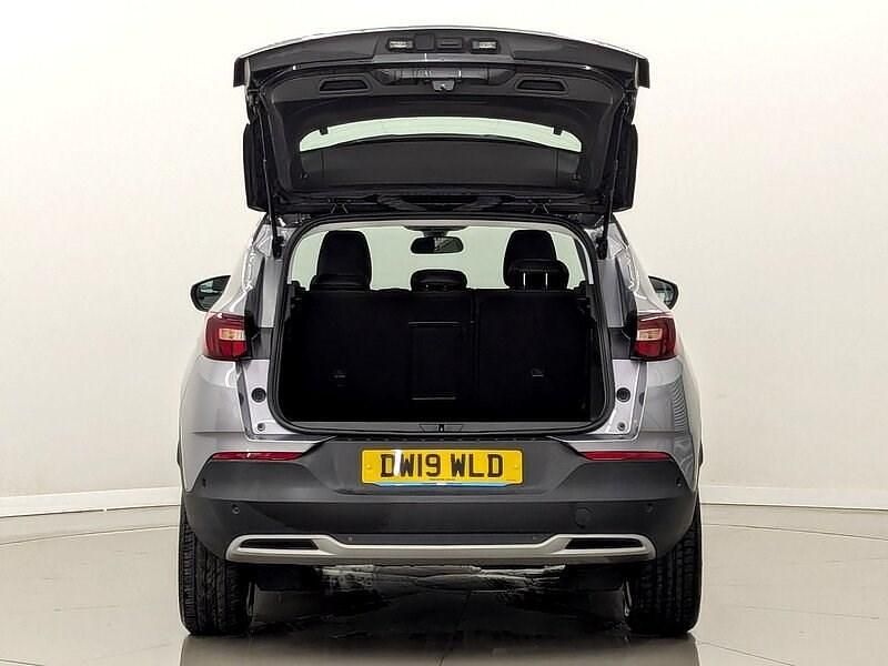Used Vauxhall Grandland X Sport 131 HP (96 kW) 2019 Grey SUV