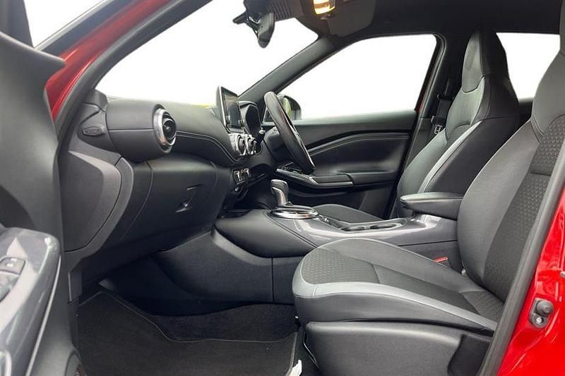 Used Nissan Juke N-Connecta 143 HP (105 kW) 2023 Red SUV