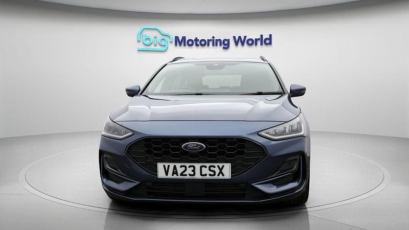 Used Ford Focus ST-Line 125 HP (91 kW) 2023 Blue Estate