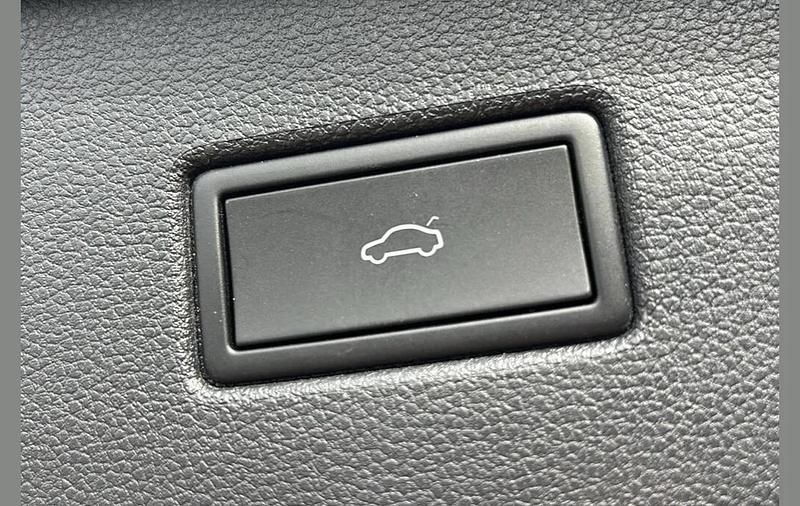 Used VW Tiguan R-line 245 HP (180 kW) 2023 Black SUV