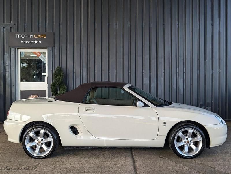 Used MG F 2001 White Cabriolet