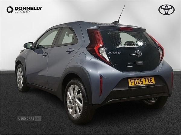 Used Toyota Aygo X PURE 72 HP (52 kW) 2025 Grey SUV