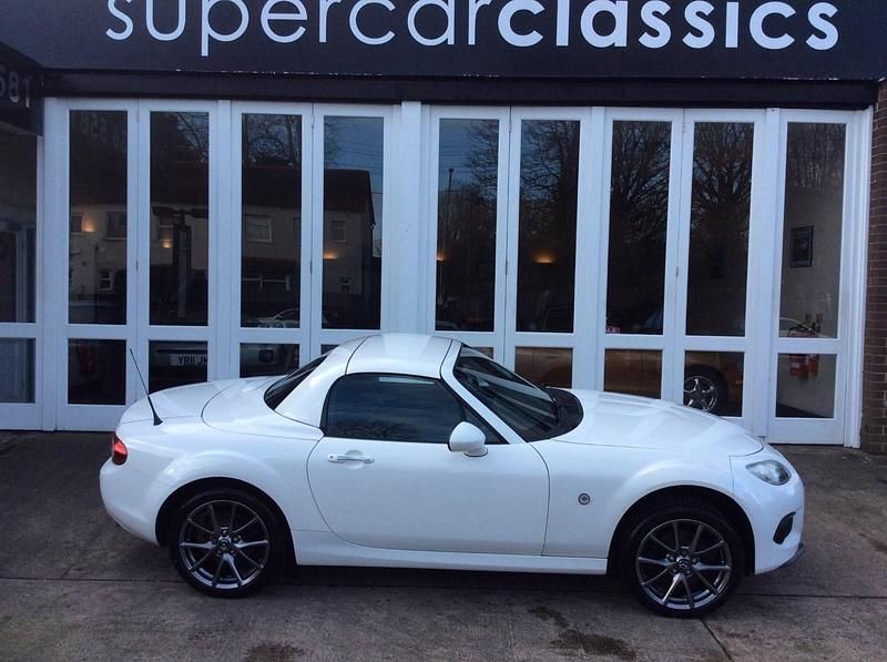 Used Mazda MX5 126 HP (92 kW) 2014 White Cabriolet