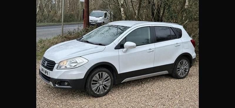 Used Suzuki SX4 S-Cross SZ4 120 HP (88 kW) 2014 White Hatchback