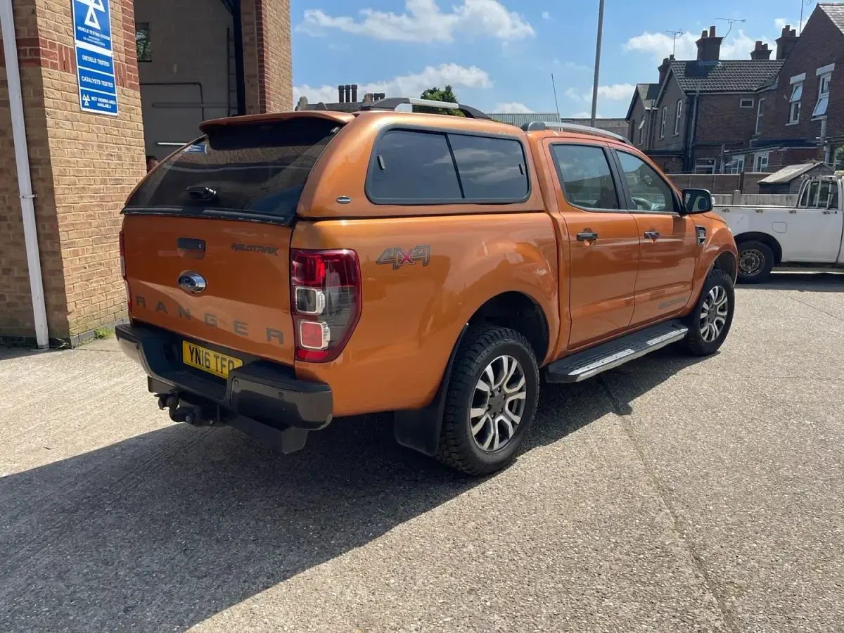 Begagnad Ford Ranger Wildtrack 200 HK (147 kW) 2016 Orange Pickup