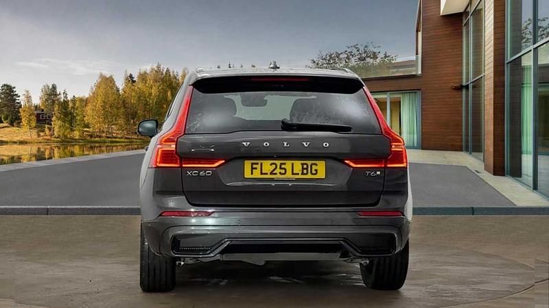 Used Volvo XC60 Plus 350 HP (257 kW) 2025 Platinum grey SUV