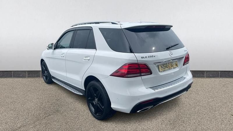 Used Mercedes GLE250 AMG line 204 HP (150 kW) 2017 White Estate