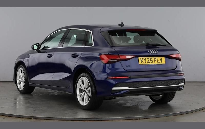 Used Audi A3 e-tron Sport 200 HP (147 kW) 2025 Blue Hatchback
