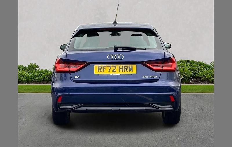 Usado Audi A1 Sport 95 CV (69 kW) 2022 Azul SUV