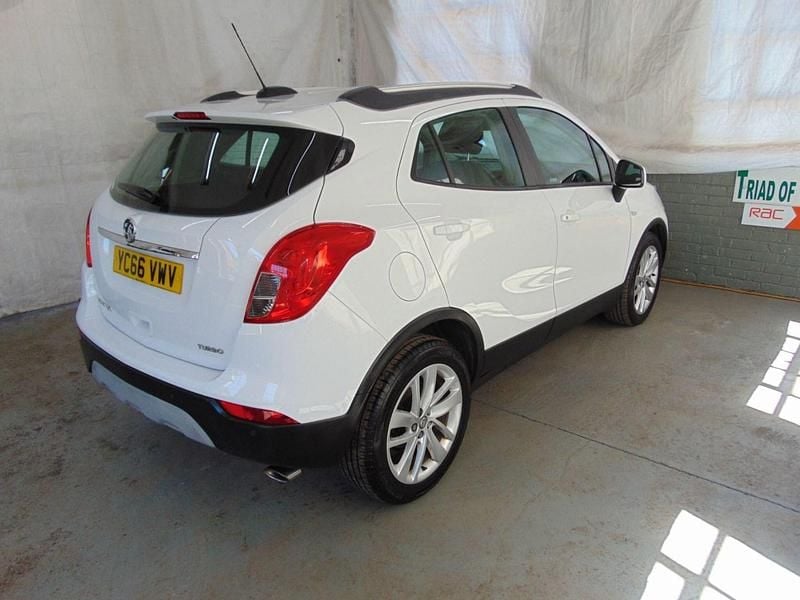 Second-hand Vauxhall Mokka X Active 140 CP (102 kW) 2016 Alb SUV